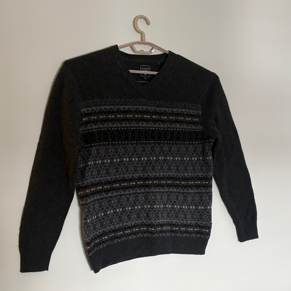 Grey Wool Hudson North Sweater Size Large .
